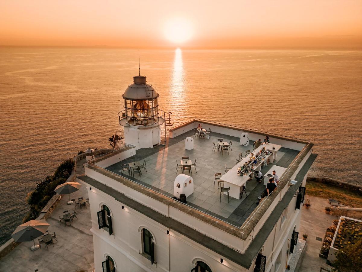 Faro Punta Imperatore Forio  Bagian luar foto