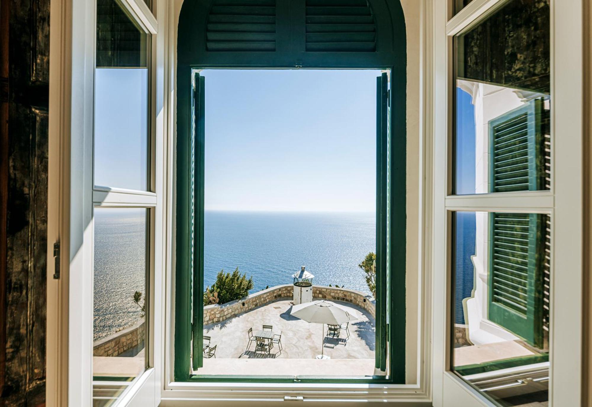 Faro Punta Imperatore Forio  Bagian luar foto